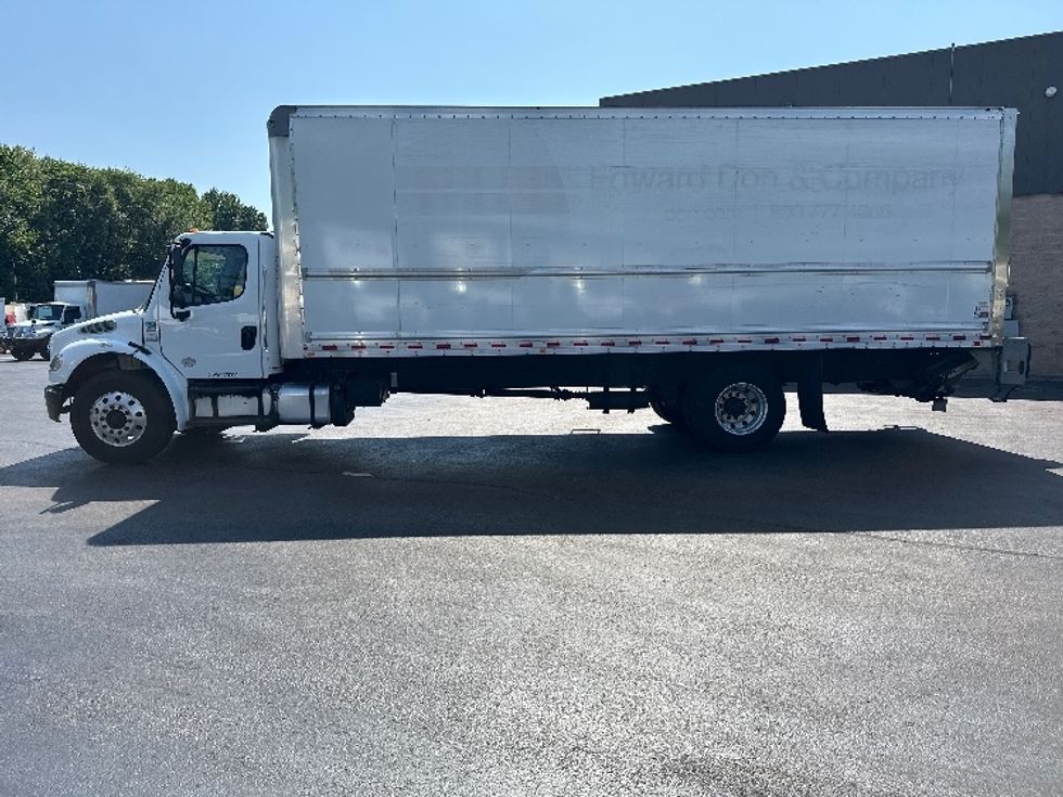 Medium Duty Box Truck-Light and Medium Duty Trucks-Freightliner-2019-M2-Burlington-NJ-207,617\n\t\tmiles-$ 37,750 - Image 4