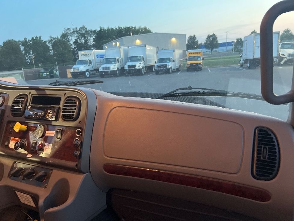 Medium Duty Box Truck-Light and Medium Duty Trucks-Freightliner-2019-M2-Burlington-NJ-211,248\n\t\tmiles-$ 34,250 - Image 21