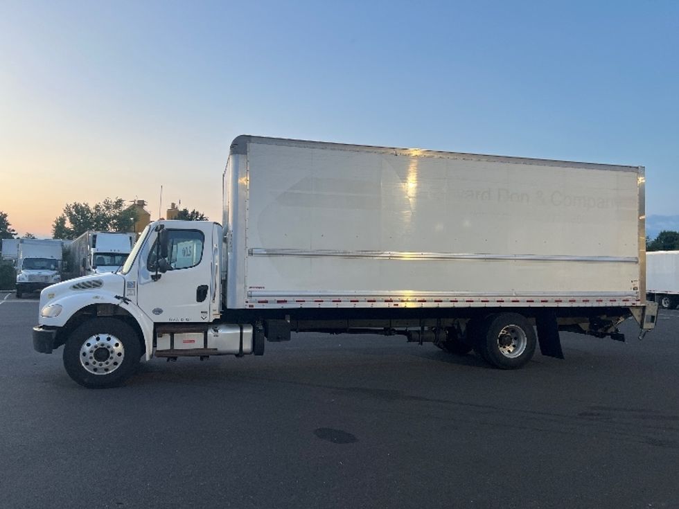 Medium Duty Box Truck-Light and Medium Duty Trucks-Freightliner-2019-M2-Burlington-NJ-211,248\n\t\tmiles-$ 34,250 - Image 4