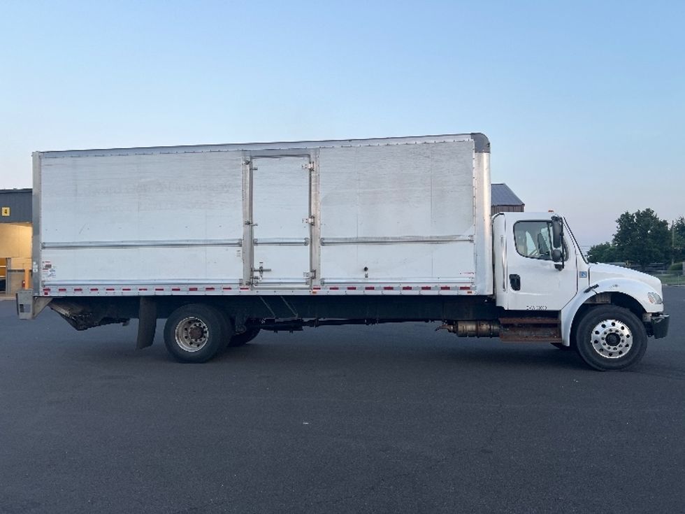Medium Duty Box Truck-Light and Medium Duty Trucks-Freightliner-2019-M2-Burlington-NJ-211,474\n\t\tmiles-$ 34,250 - Image 15