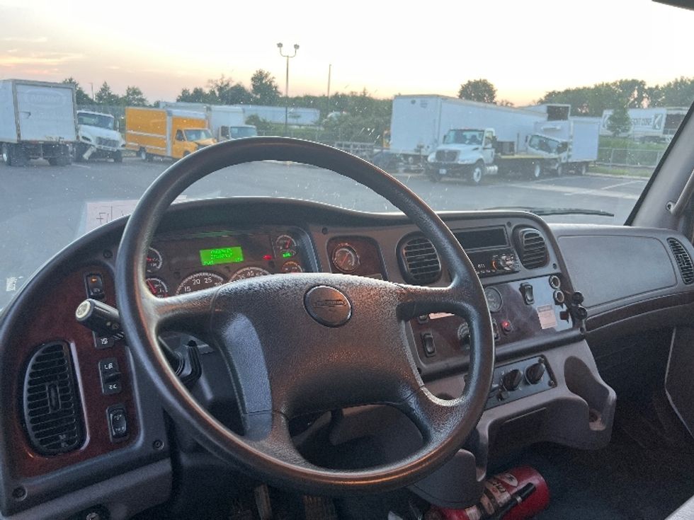 Medium Duty Box Truck-Light and Medium Duty Trucks-Freightliner-2019-M2-Burlington-NJ-211,474\n\t\tmiles-$ 34,250 - Image 18