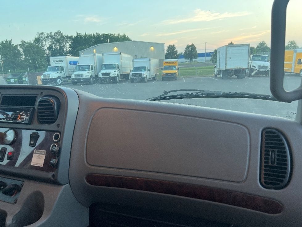 Medium Duty Box Truck-Light and Medium Duty Trucks-Freightliner-2019-M2-Burlington-NJ-211,474\n\t\tmiles-$ 34,250 - Image 21