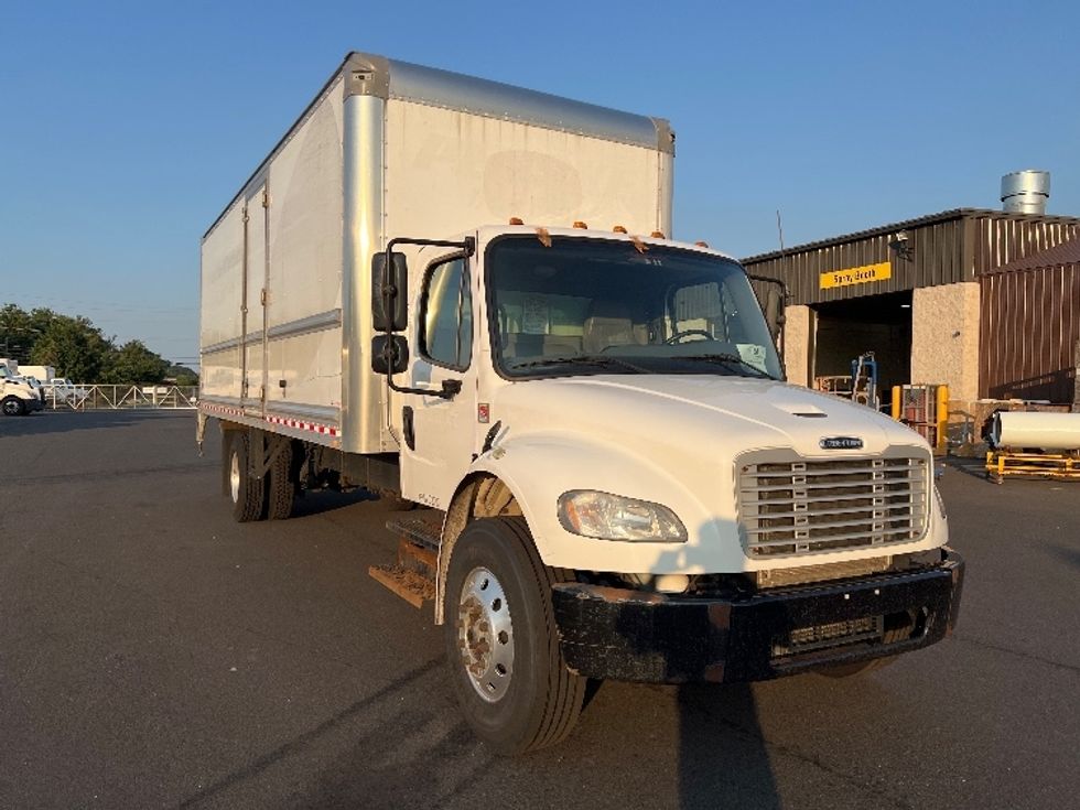 Medium Duty Box Truck-Light and Medium Duty Trucks-Freightliner-2019-M2-Burlington-NJ-220,666\n\t\tmiles-$ 33,000 - Image 1