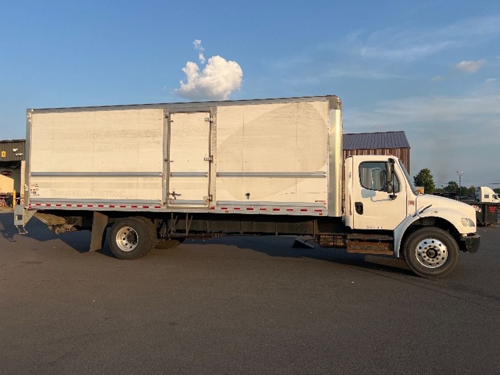 Medium Duty Box Truck-Light and Medium Duty Trucks-Freightliner-2019-M2-Burlington-NJ-220,666\n\t\tmiles-$ 33,000 - Image 15