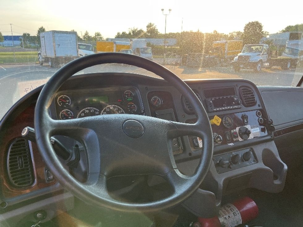 Medium Duty Box Truck-Light and Medium Duty Trucks-Freightliner-2019-M2-Burlington-NJ-220,666\n\t\tmiles-$ 33,000 - Image 18