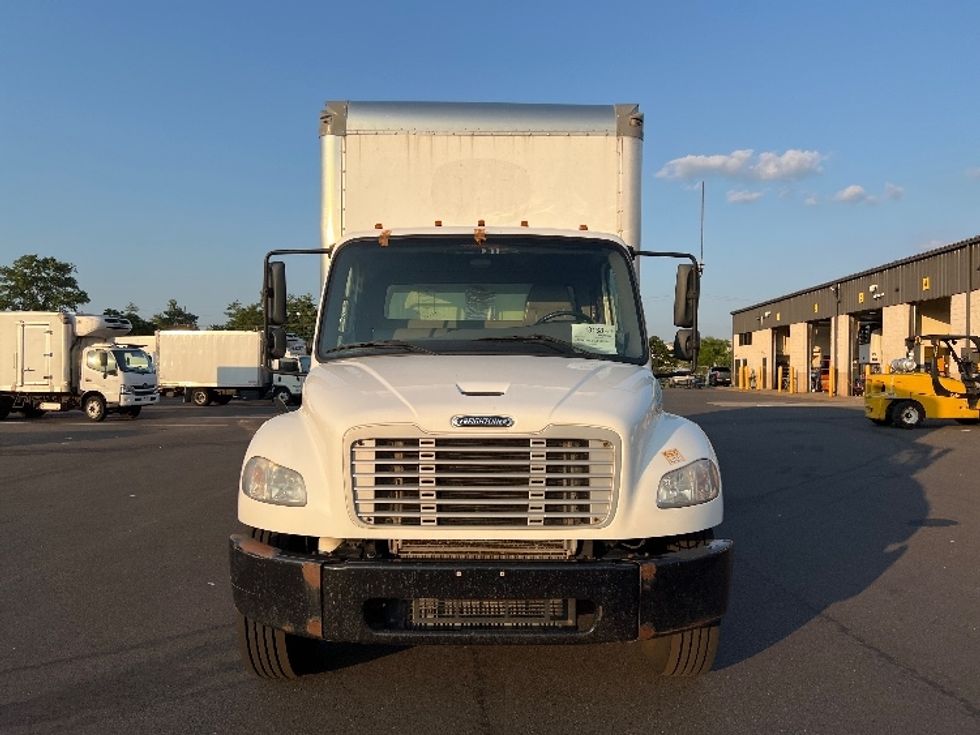 Medium Duty Box Truck-Light and Medium Duty Trucks-Freightliner-2019-M2-Burlington-NJ-220,666\n\t\tmiles-$ 33,000 - Image 2