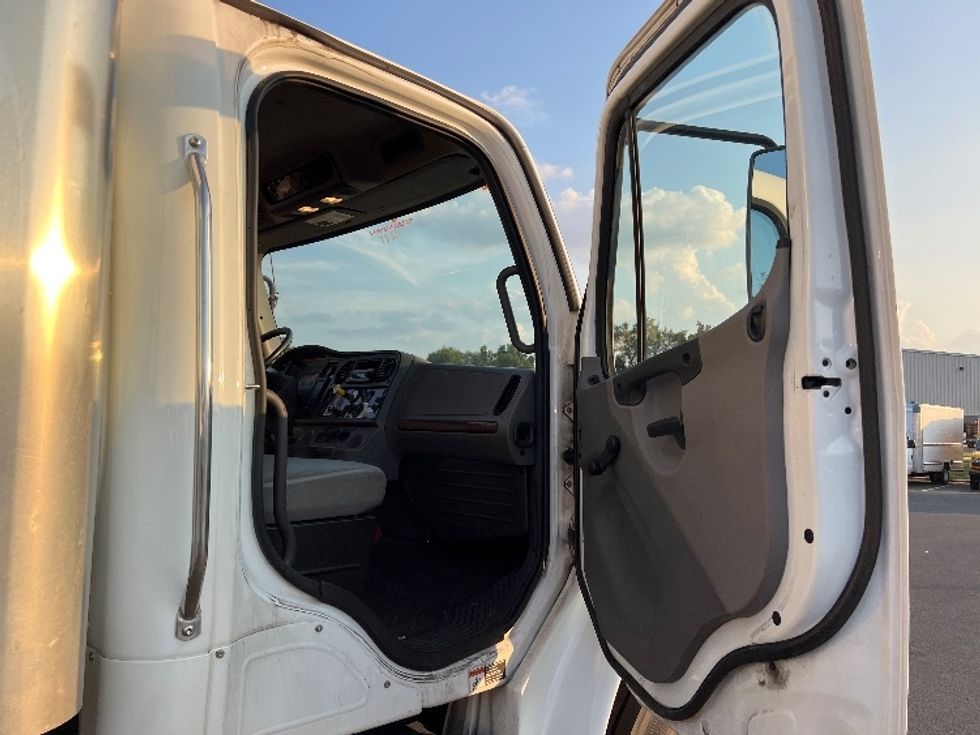 Medium Duty Box Truck-Light and Medium Duty Trucks-Freightliner-2019-M2-Burlington-NJ-220,666\n\t\tmiles-$ 33,000 - Image 20