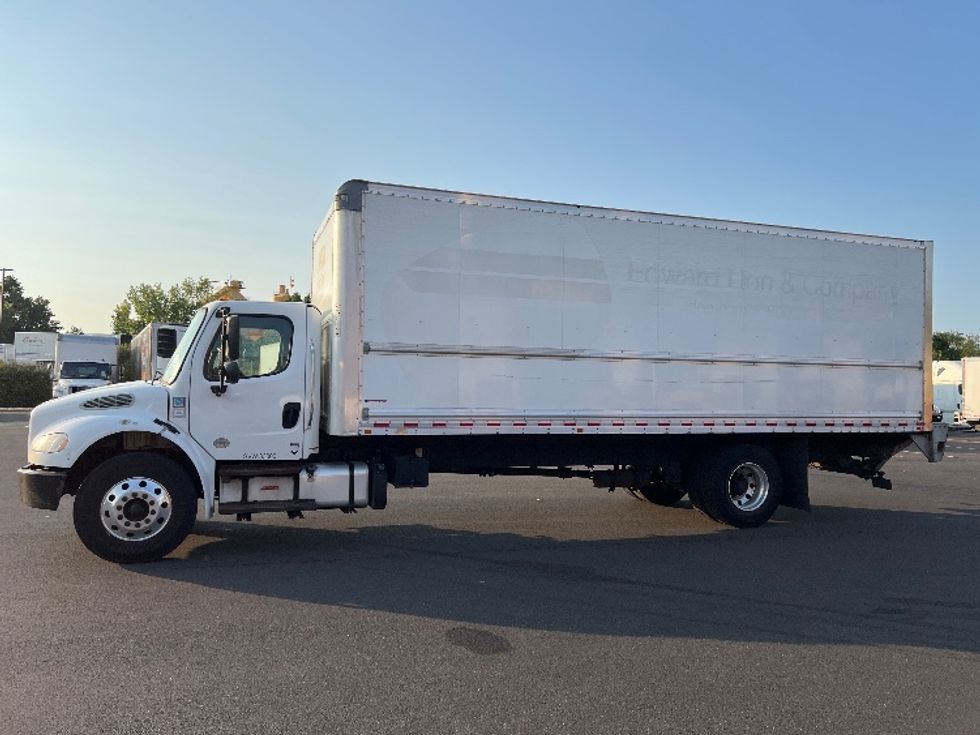 Medium Duty Box Truck-Light and Medium Duty Trucks-Freightliner-2019-M2-Burlington-NJ-229,980\n\t\tmiles-$ 31,750 - Image 4