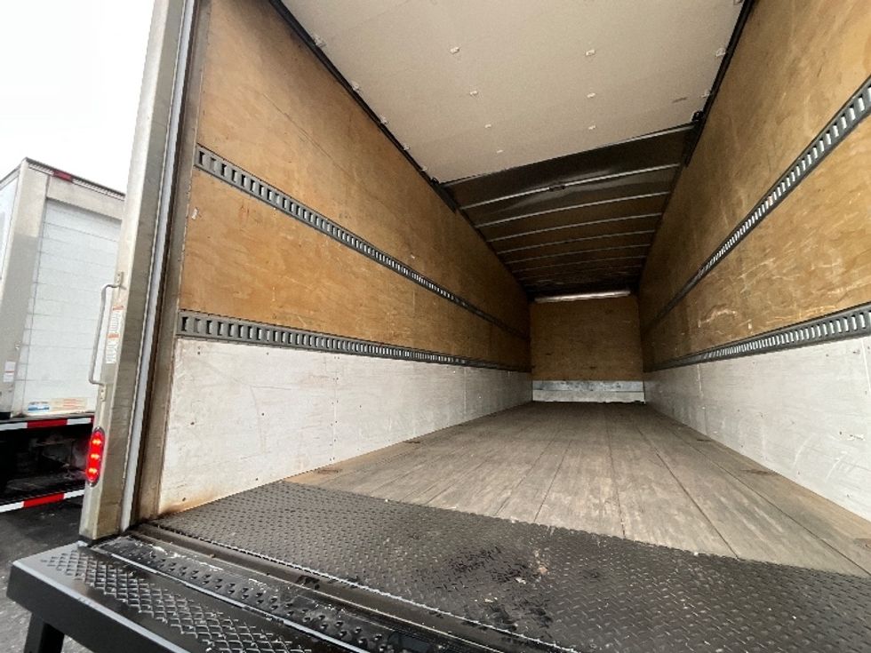 Medium Duty Box Truck-Light and Medium Duty Trucks-Freightliner-2019-M2-Burlington-ON-123,406\n\t\tkm-$ 75,250 - Image 10