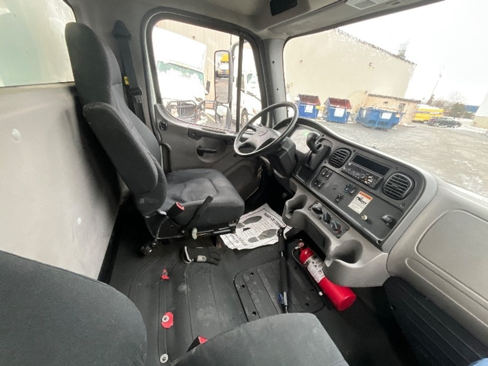 Medium Duty Box Truck-Light and Medium Duty Trucks-Freightliner-2019-M2-Burlington-ON-123,406\n\t\tkm-$ 75,250 - Image 21