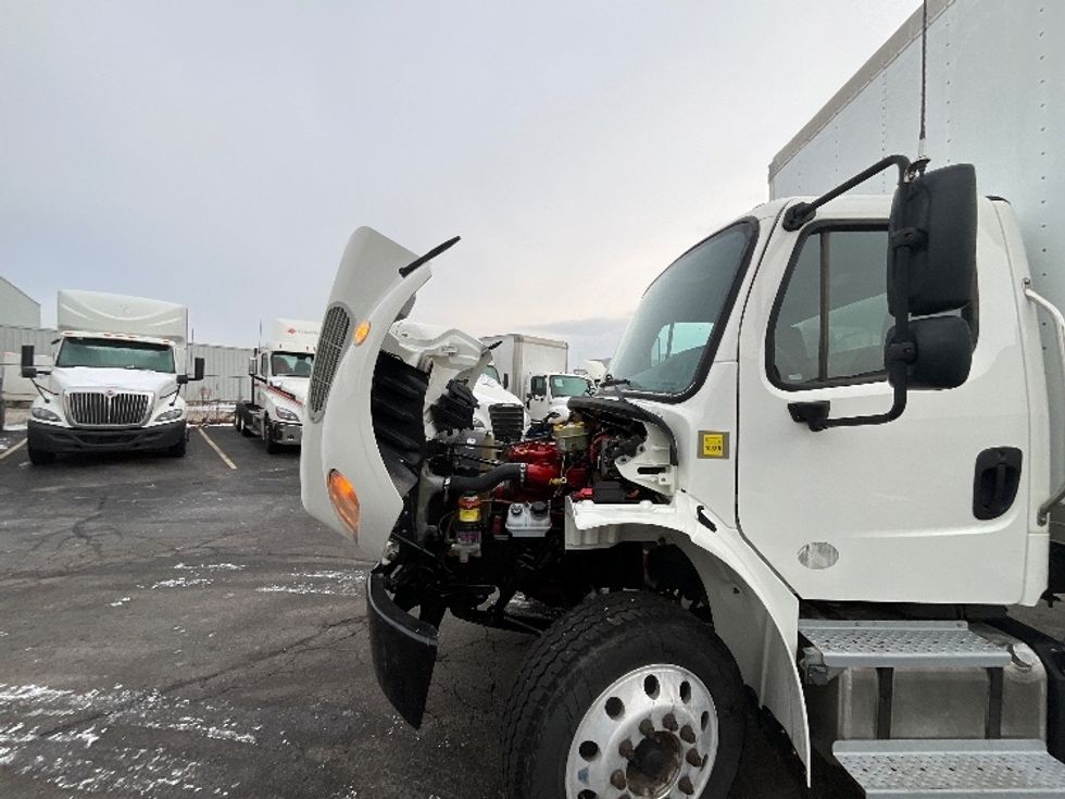 Medium Duty Box Truck-Light and Medium Duty Trucks-Freightliner-2019-M2-Burlington-ON-123,406\n\t\tkm-$ 75,250 - Image 23