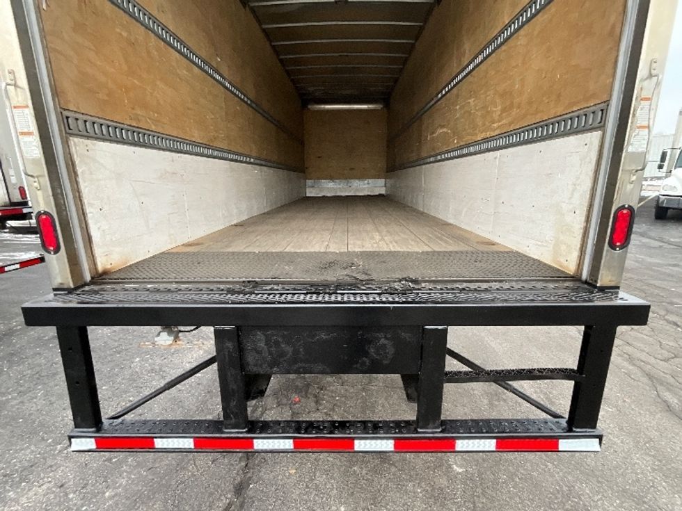 Medium Duty Box Truck-Light and Medium Duty Trucks-Freightliner-2019-M2-Burlington-ON-123,406\n\t\tkm-$ 75,250 - Image 9