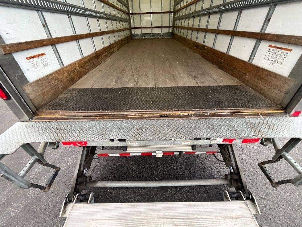 Medium Duty Box Truck-Light and Medium Duty Trucks-Freightliner-2019-M2-Burlington-ON-245,979\n\t\tkm-$ 67,000 - Image 10