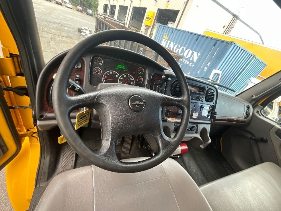 Medium Duty Box Truck-Light and Medium Duty Trucks-Freightliner-2019-M2-Burlington-ON-245,979\n\t\tkm-$ 67,000 - Image 18