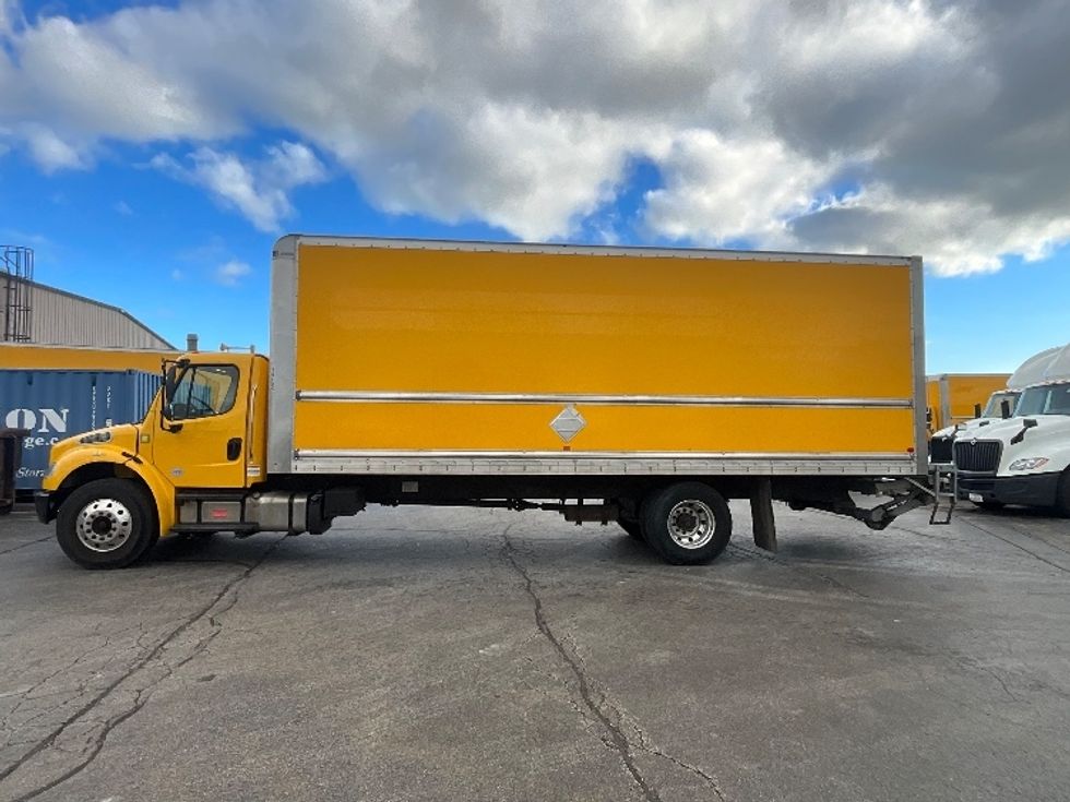 Medium Duty Box Truck-Light and Medium Duty Trucks-Freightliner-2019-M2-Burlington-ON-245,979\n\t\tkm-$ 67,000 - Image 4