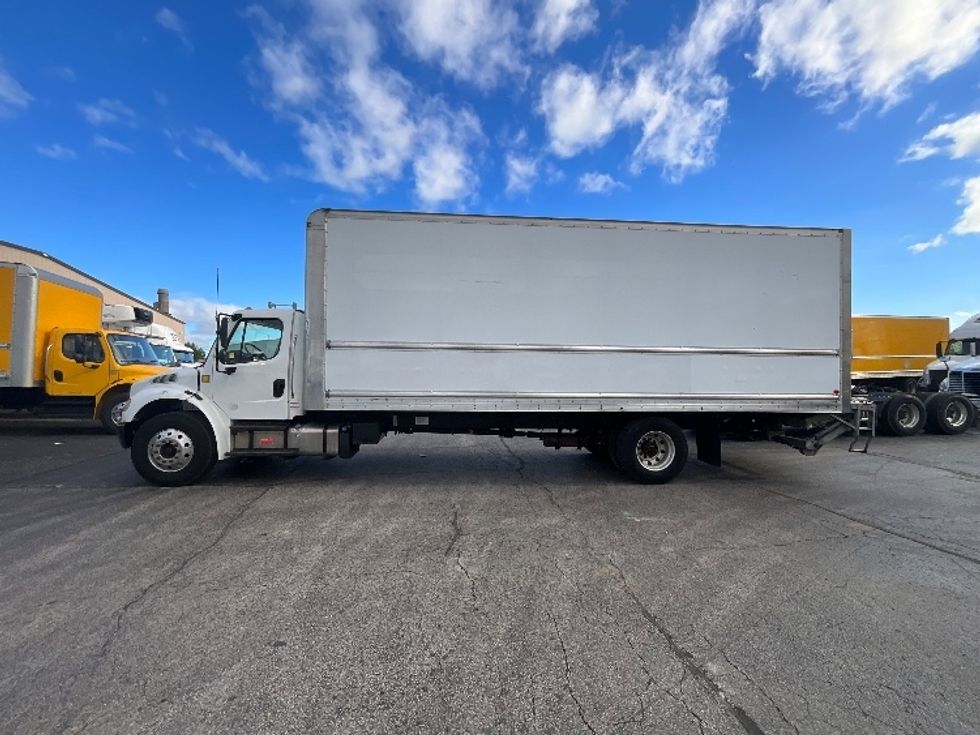 Medium Duty Box Truck-Light and Medium Duty Trucks-Freightliner-2019-M2-Burlington-ON-285,877\n\t\tkm-$ 64,750 - Image 4