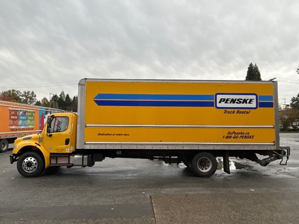 Medium Duty Box Truck-Light and Medium Duty Trucks-Freightliner-2019-M2-Burnaby-BC-160,814\n\t\tkm-$ 73,500 - Image 4