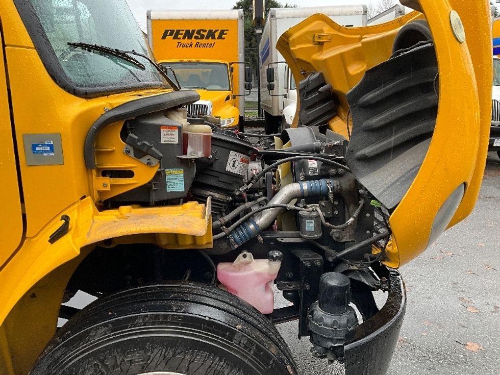 Medium Duty Box Truck-Light and Medium Duty Trucks-Freightliner-2019-M2-Burnaby-BC-177,745\n\t\tkm-$ 72,500 - Image 22