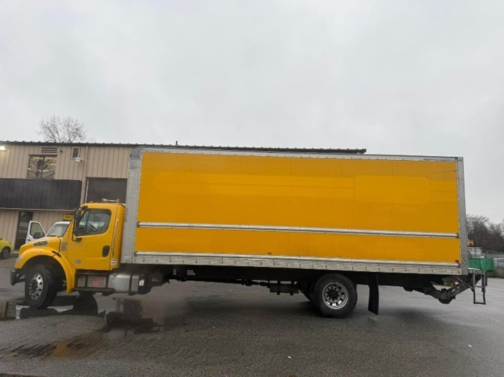 Medium Duty Box Truck-Light and Medium Duty Trucks-Freightliner-2019-M2-Burnaby-BC-177,745\n\t\tkm-$ 72,500 - Image 4