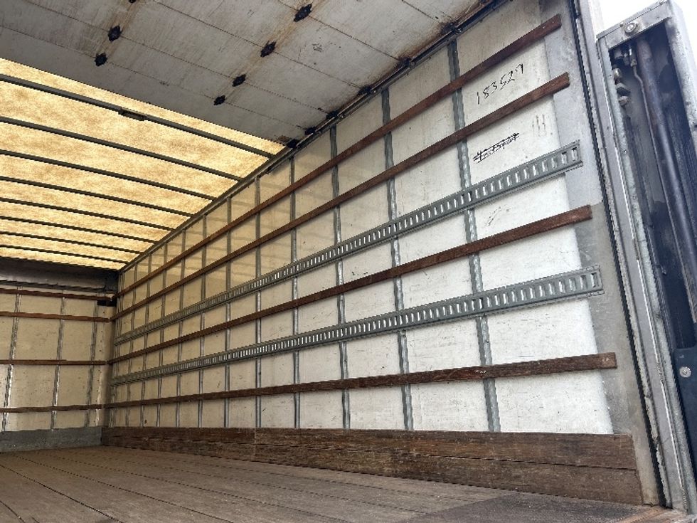 Medium Duty Box Truck-Light and Medium Duty Trucks-Freightliner-2019-M2-Burnaby-BC-185,889\n\t\tkm-$ 65,750 - Image 12
