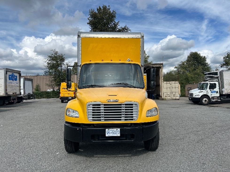 Medium Duty Box Truck-Light and Medium Duty Trucks-Freightliner-2019-M2-Burnaby-BC-185,889\n\t\tkm-$ 65,750 - Image 2