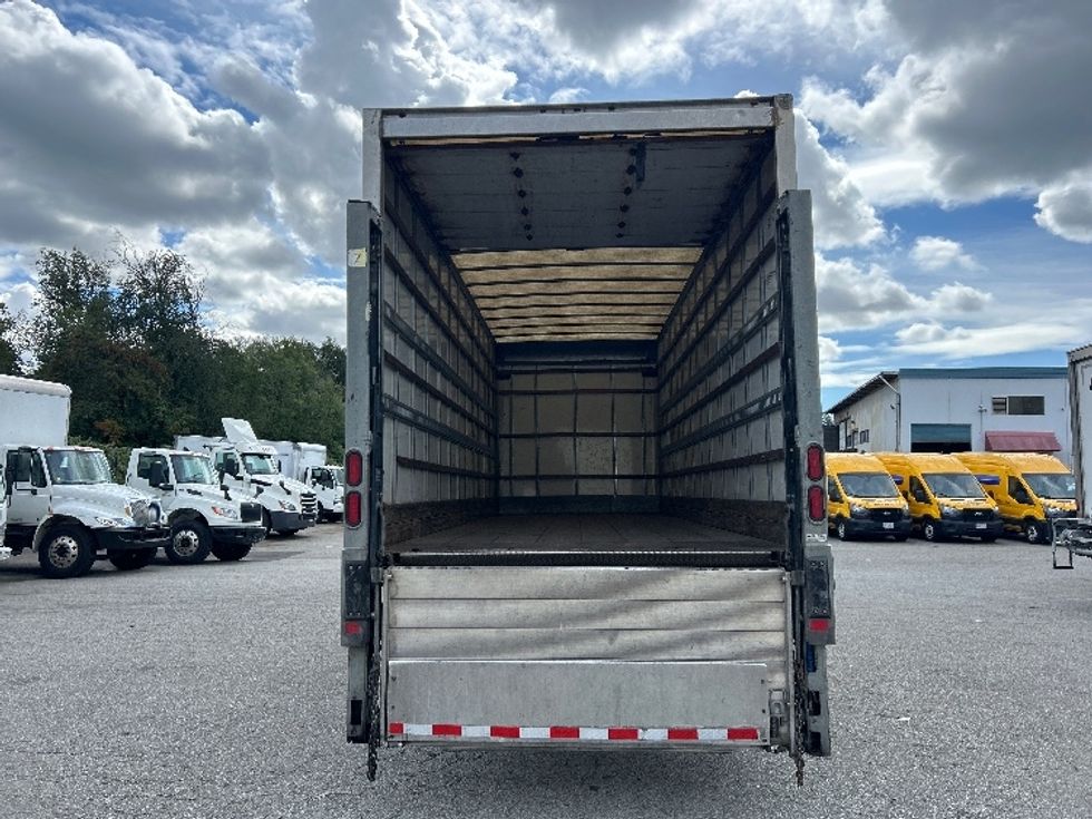 Medium Duty Box Truck-Light and Medium Duty Trucks-Freightliner-2019-M2-Burnaby-BC-185,889\n\t\tkm-$ 65,750 - Image 8