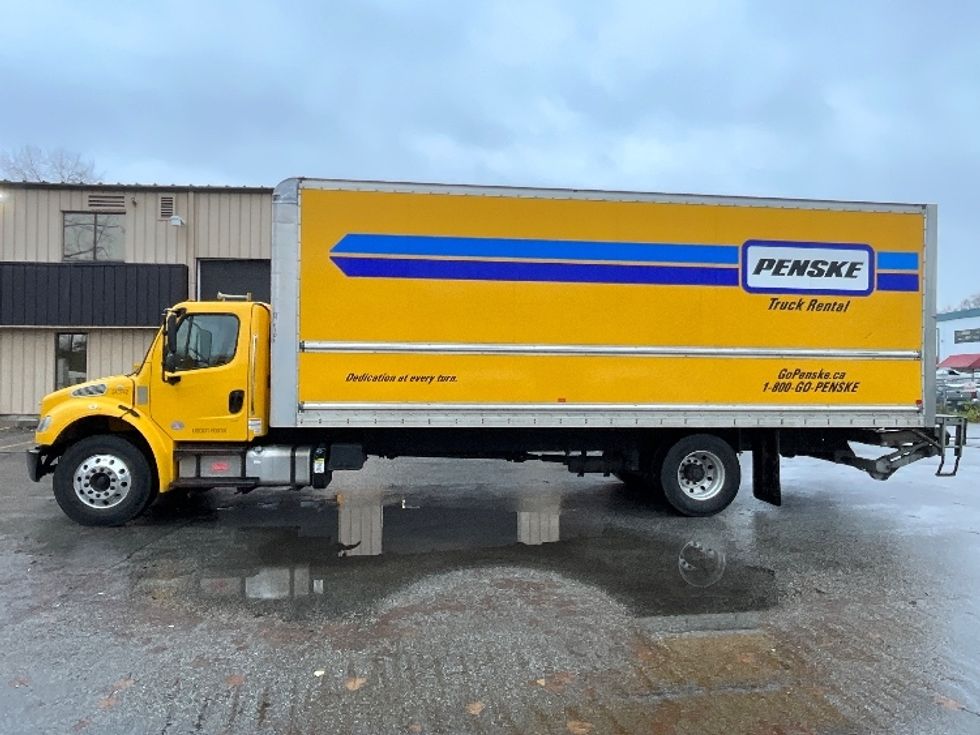 Medium Duty Box Truck-Light and Medium Duty Trucks-Freightliner-2019-M2-Burnaby-BC-190,792\n\t\tkm-$ 71,500 - Image 4
