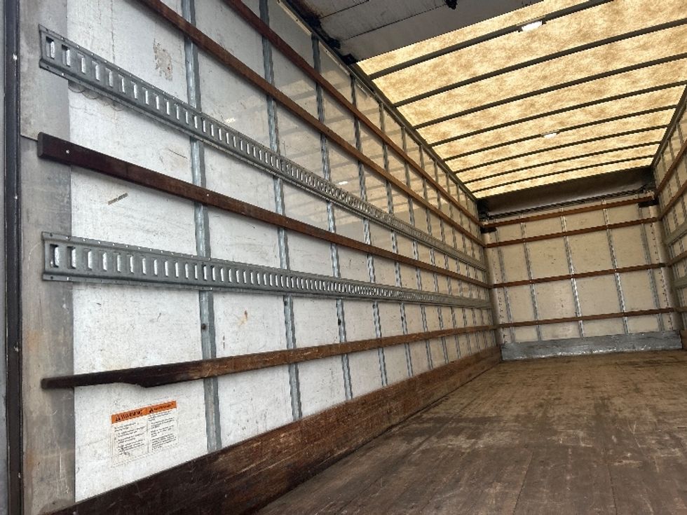 Medium Duty Box Truck-Light and Medium Duty Trucks-Freightliner-2019-M2-Burnaby-BC-228,891\n\t\tkm-$ 71,750 - Image 11