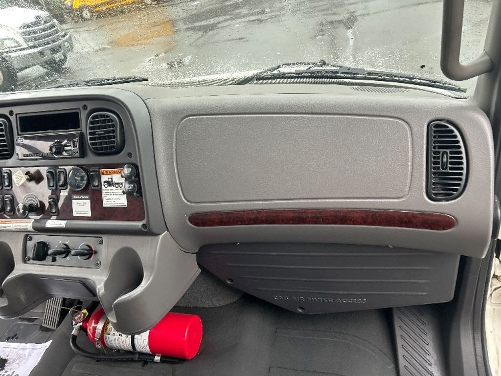Medium Duty Box Truck-Light and Medium Duty Trucks-Freightliner-2019-M2-Burnaby-BC-228,891\n\t\tkm-$ 71,750 - Image 21