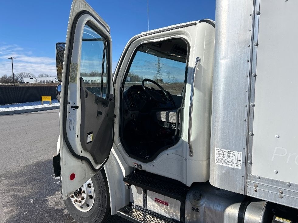 Medium Duty Box Truck-Light and Medium Duty Trucks-Freightliner-2019-M2-Byron Center-MI-104,780\n\t\tmiles-$ 53,250 - Image 15