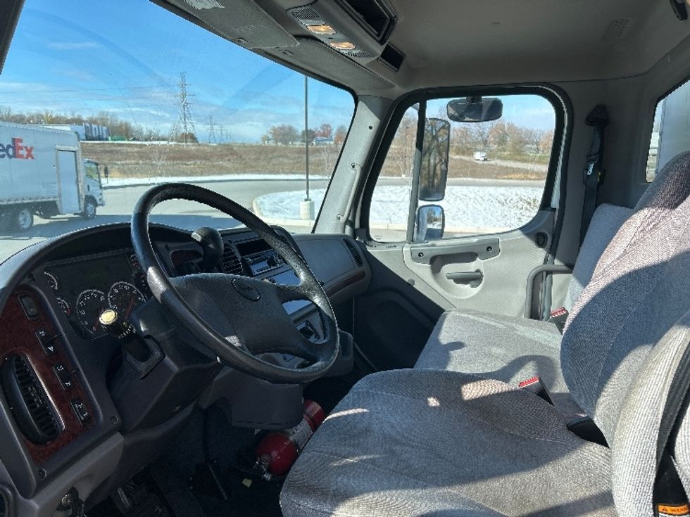 Medium Duty Box Truck-Light and Medium Duty Trucks-Freightliner-2019-M2-Byron Center-MI-104,780\n\t\tmiles-$ 53,250 - Image 17