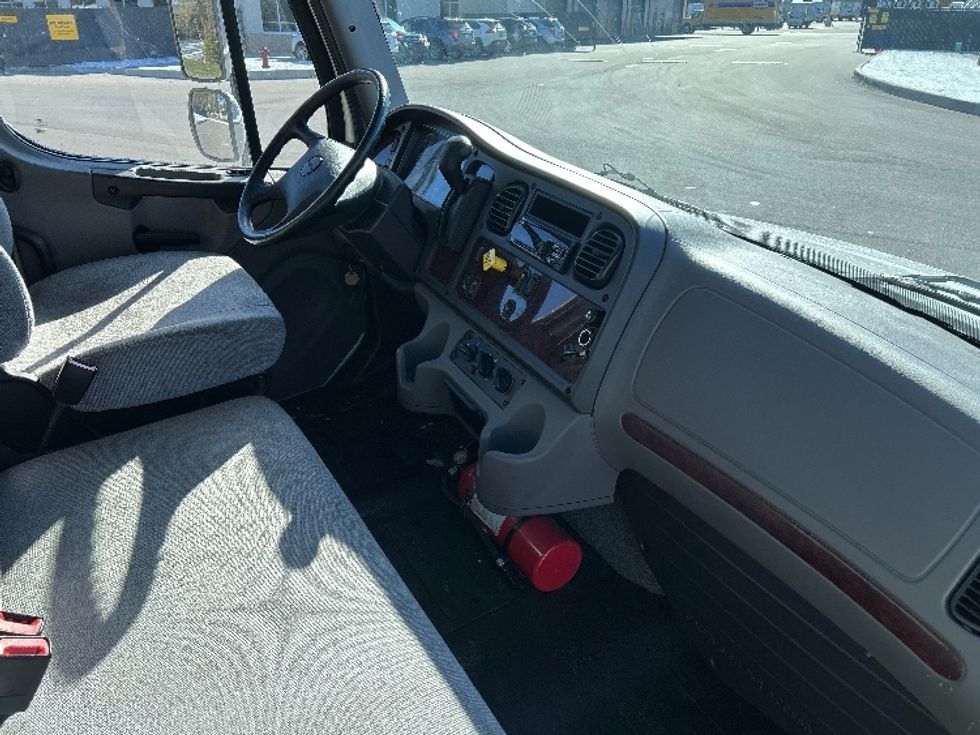 Medium Duty Box Truck-Light and Medium Duty Trucks-Freightliner-2019-M2-Byron Center-MI-104,780\n\t\tmiles-$ 53,250 - Image 21