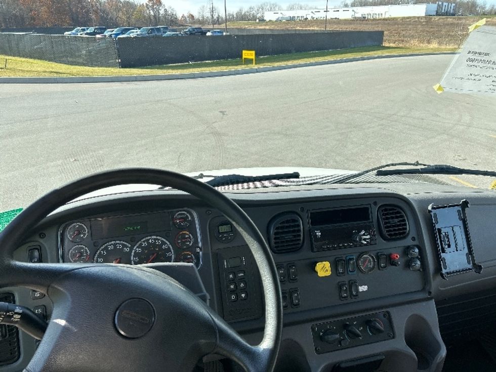 Medium Duty Box Truck-Light and Medium Duty Trucks-Freightliner-2019-M2-Byron Center-MI-127,833\n\t\tmiles-$ 58,500 - Image 17