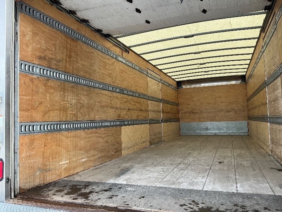 Medium Duty Box Truck-Light and Medium Duty Trucks-Freightliner-2019-M2-Calgary-AB-161,400\n\t\tkm-$ 73,500 - Image 11