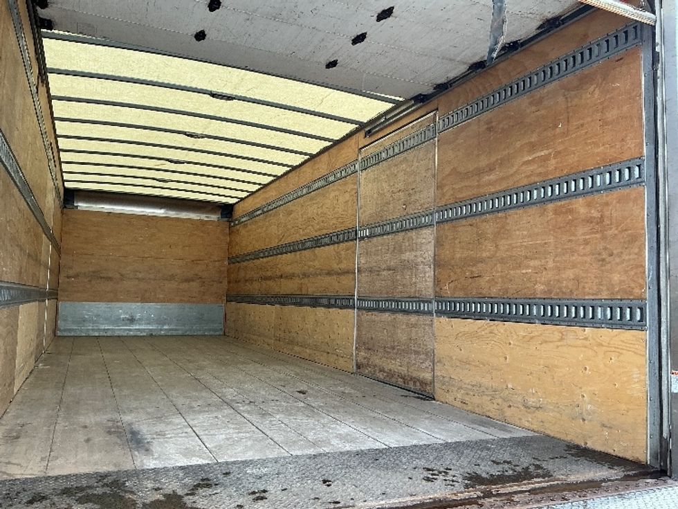 Medium Duty Box Truck-Light and Medium Duty Trucks-Freightliner-2019-M2-Calgary-AB-161,400\n\t\tkm-$ 73,500 - Image 12