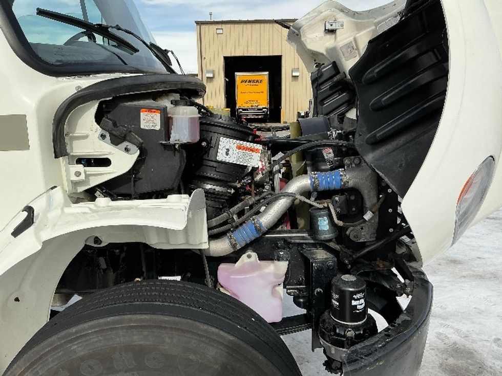 Medium Duty Box Truck-Light and Medium Duty Trucks-Freightliner-2019-M2-Calgary-AB-161,400\n\t\tkm-$ 73,500 - Image 24