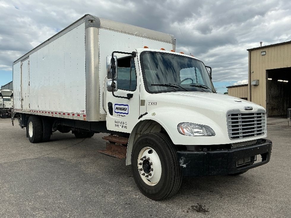 Medium Duty Box Truck-Light and Medium Duty Trucks-Freightliner-2019-M2-Calgary-AB-171,049\n\t\tkm-$ 71,750 - Image 1