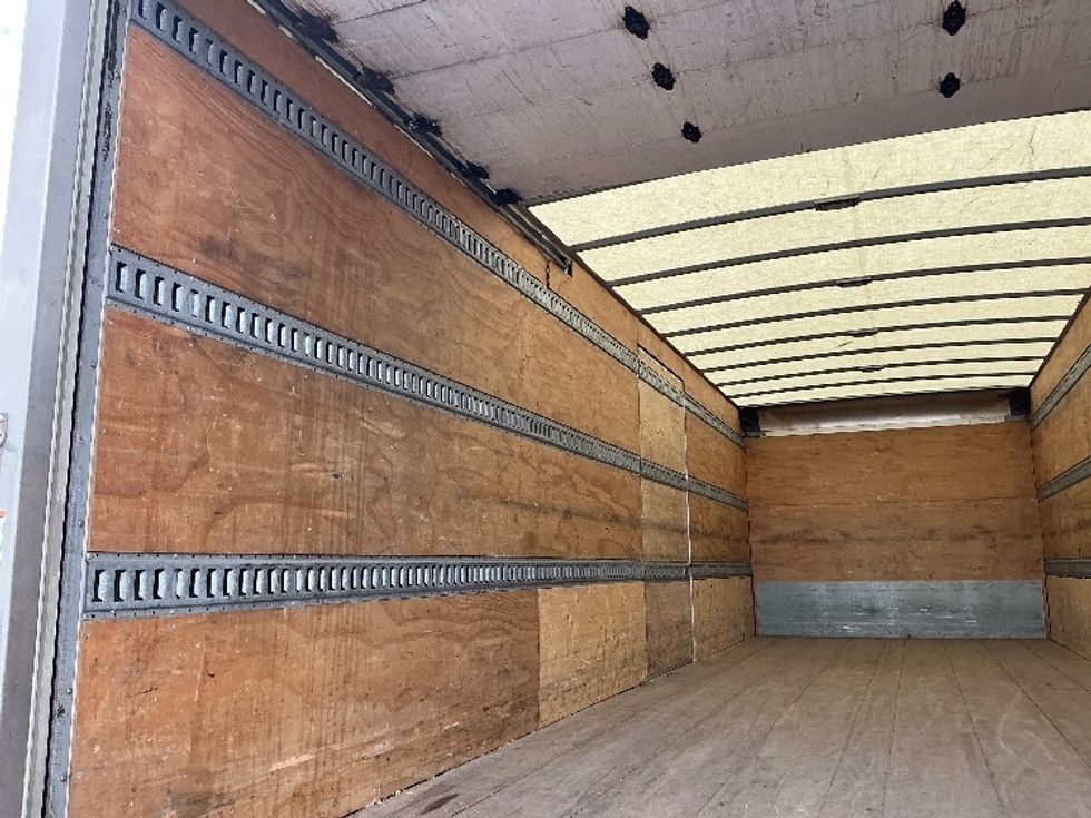 Medium Duty Box Truck-Light and Medium Duty Trucks-Freightliner-2019-M2-Calgary-AB-171,049\n\t\tkm-$ 71,750 - Image 11