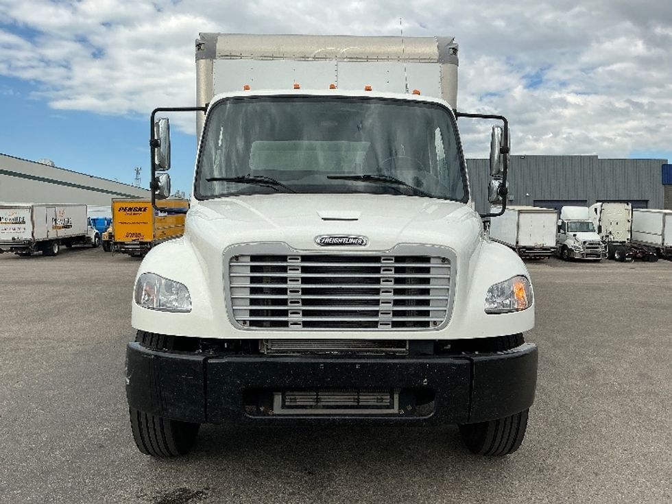 Medium Duty Box Truck-Light and Medium Duty Trucks-Freightliner-2019-M2-Calgary-AB-171,049\n\t\tkm-$ 71,750 - Image 2