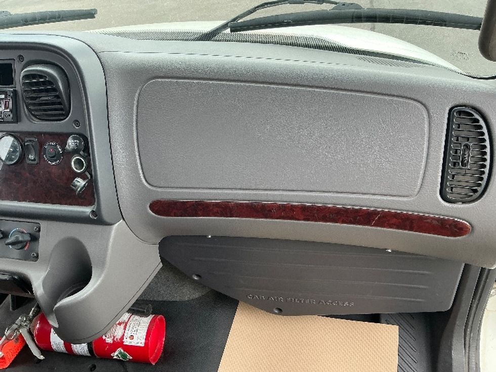 Medium Duty Box Truck-Light and Medium Duty Trucks-Freightliner-2019-M2-Calgary-AB-171,049\n\t\tkm-$ 71,750 - Image 21
