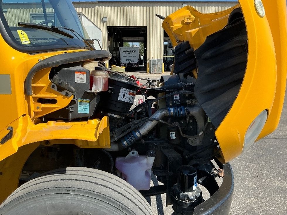 Medium Duty Box Truck-Light and Medium Duty Trucks-Freightliner-2019-M2-Calgary-AB-223,687\n\t\tkm-$ 61,500 - Image 23