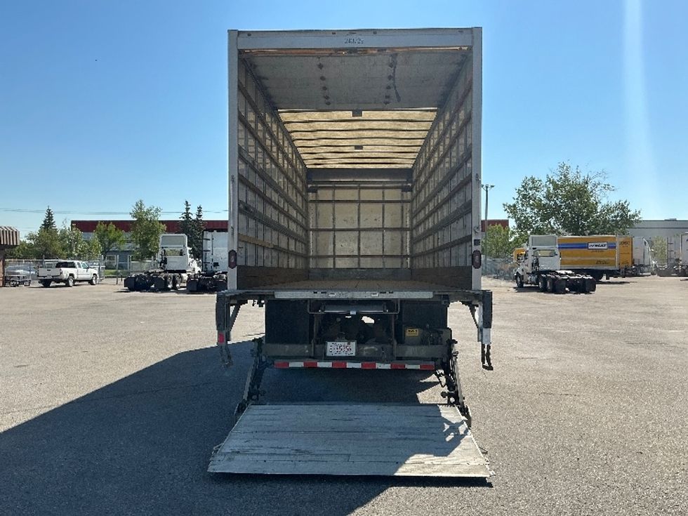 Medium Duty Box Truck-Light and Medium Duty Trucks-Freightliner-2019-M2-Calgary-AB-223,687\n\t\tkm-$ 61,500 - Image 9