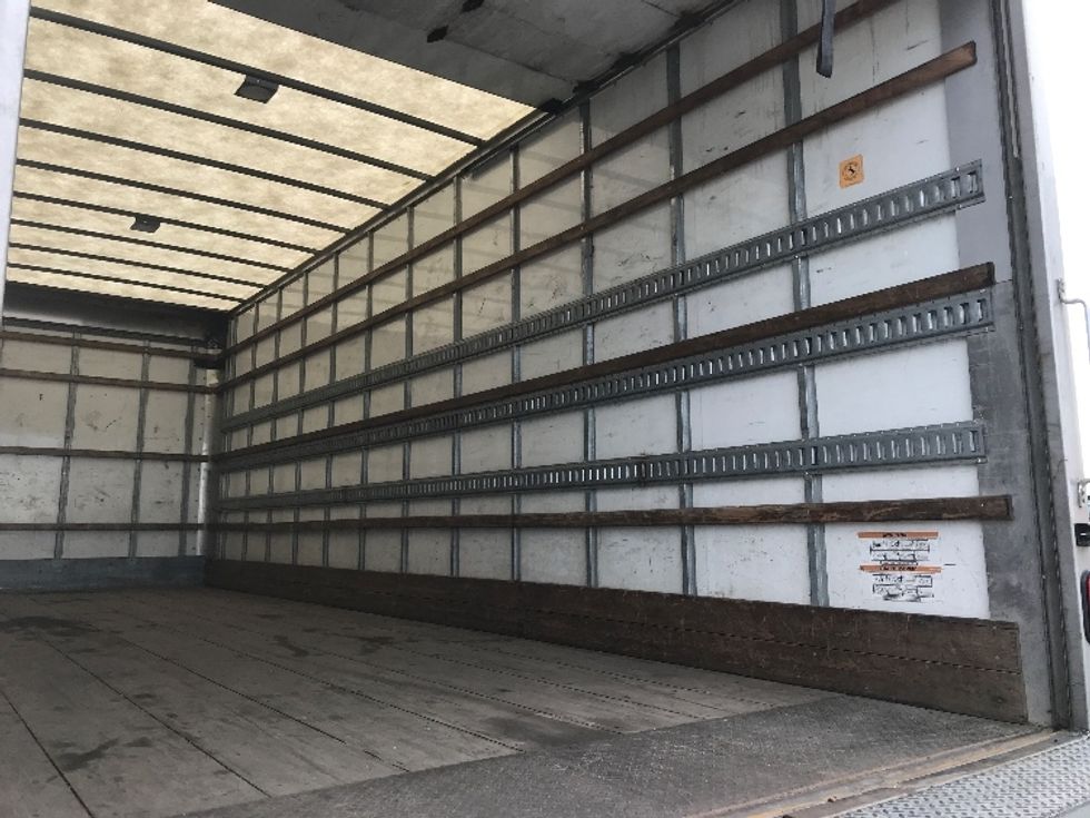 Medium Duty Box Truck-Light and Medium Duty Trucks-Freightliner-2019-M2-Calgary-AB-226,056\n\t\tkm-$ 68,000 - Image 12