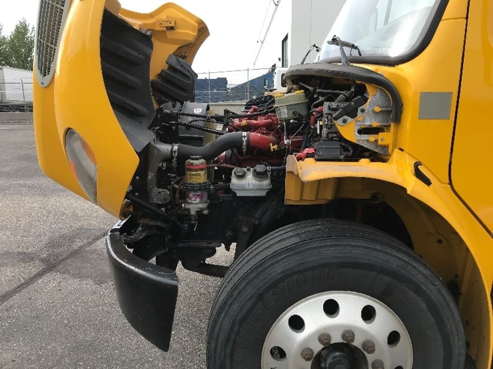 Medium Duty Box Truck-Light and Medium Duty Trucks-Freightliner-2019-M2-Calgary-AB-226,056\n\t\tkm-$ 68,000 - Image 24