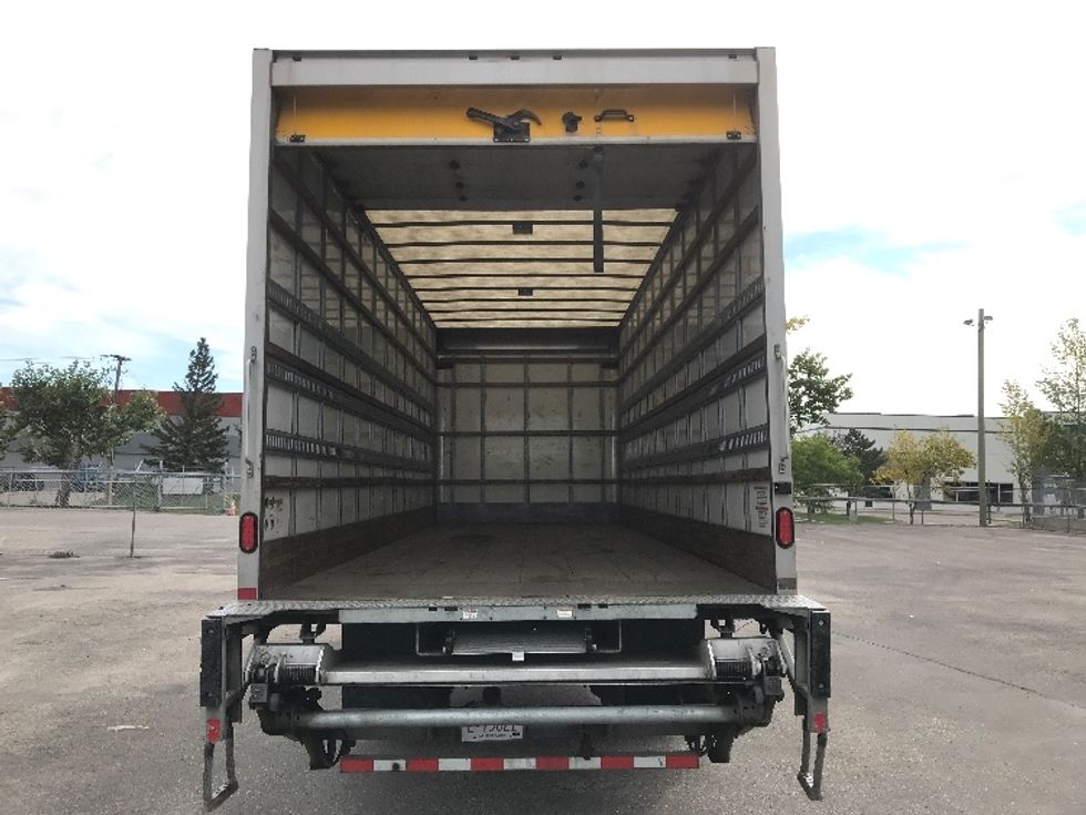 Medium Duty Box Truck-Light and Medium Duty Trucks-Freightliner-2019-M2-Calgary-AB-226,056\n\t\tkm-$ 68,000 - Image 8