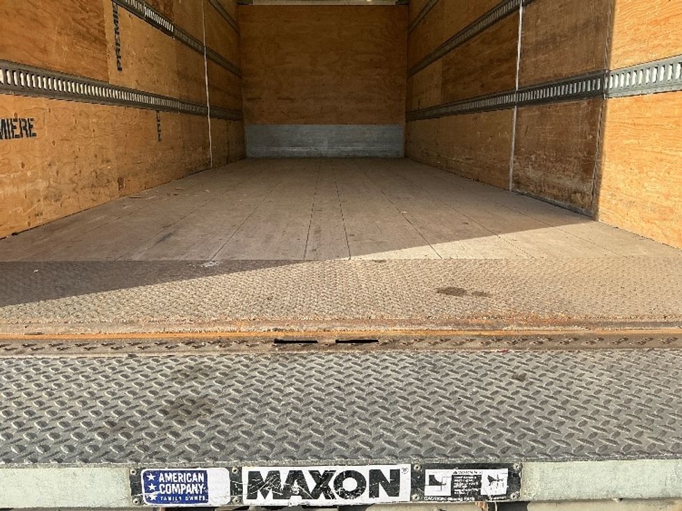 Medium Duty Box Truck-Light and Medium Duty Trucks-Freightliner-2019-M2-Calgary-AB-248,803\n\t\tkm-$ 69,750 - Image 10