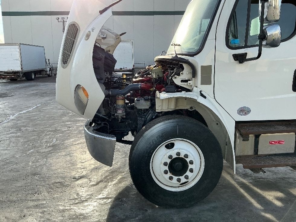 Medium Duty Box Truck-Light and Medium Duty Trucks-Freightliner-2019-M2-Calgary-AB-248,803\n\t\tkm-$ 69,750 - Image 24