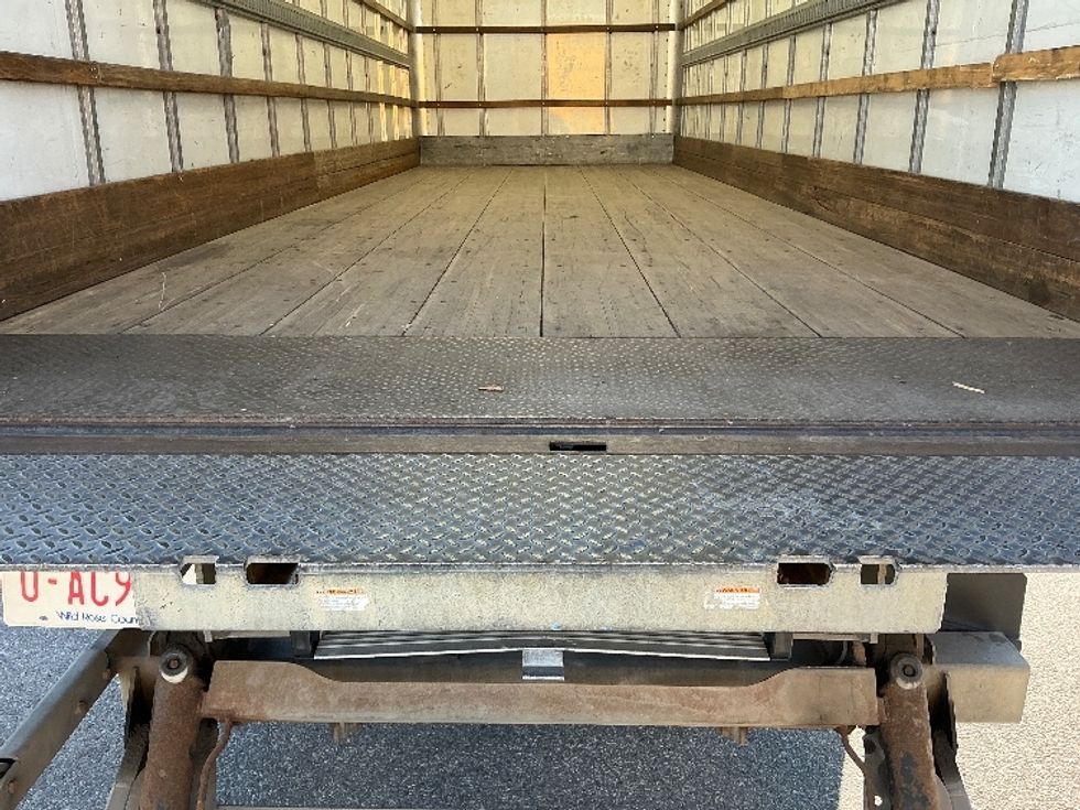 Medium Duty Box Truck-Light and Medium Duty Trucks-Freightliner-2019-M2-Calgary-AB-269,202\n\t\tkm-$ 60,750 - Image 10