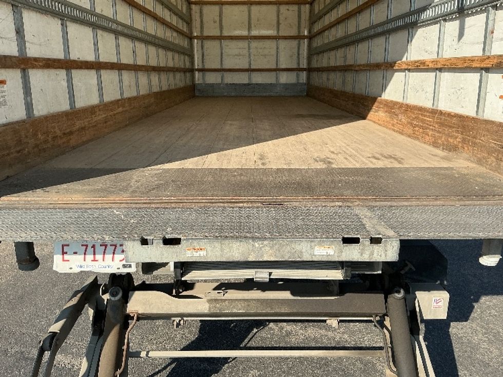 Medium Duty Box Truck-Light and Medium Duty Trucks-Freightliner-2019-M2-Calgary-AB-275,865\n\t\tkm-$ 64,500 - Image 10