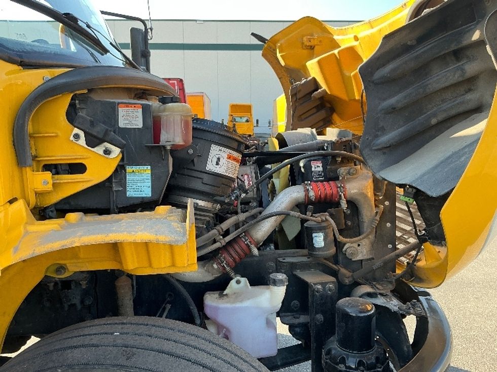 Medium Duty Box Truck-Light and Medium Duty Trucks-Freightliner-2019-M2-Calgary-AB-275,865\n\t\tkm-$ 64,500 - Image 23